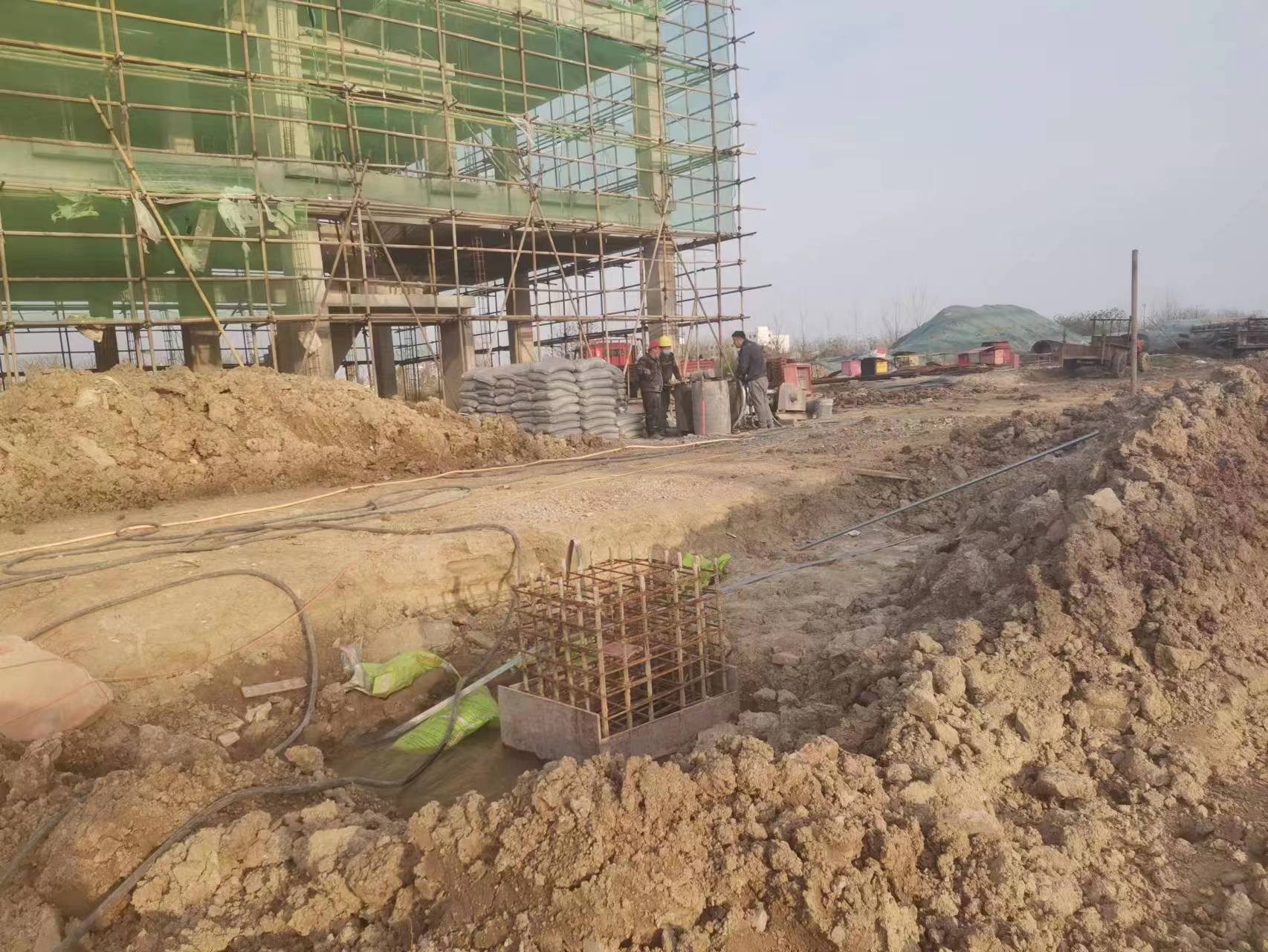 嘉荫当桥梁出现裂缝的时候应该及时加固修补